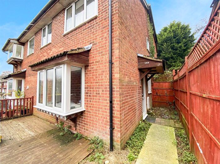 2 Bedroom Semi-Detached House To Rent In Pinders Road, Hastings, TN35