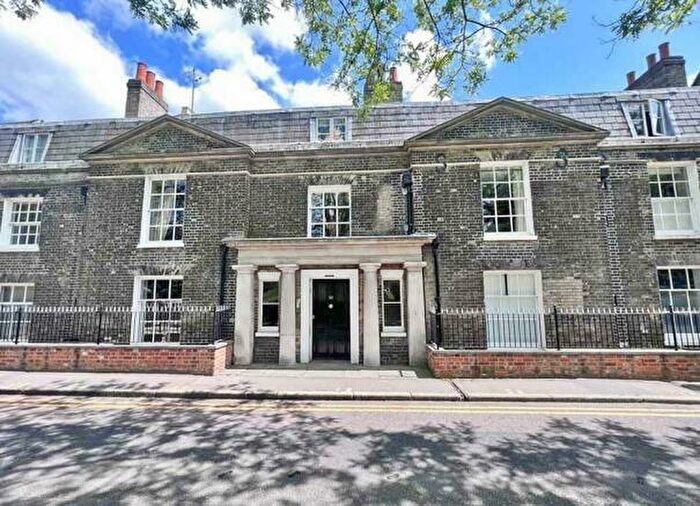 2 Bedroom Flat To Rent In New Street, Chelmsford, CM1