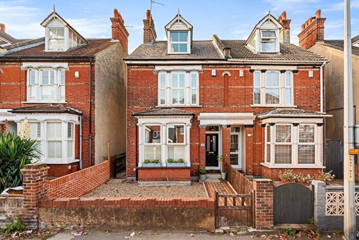 3 Bedroom Semi-Detached House To Rent In Old Road West, Gravesend, Kent, DA11