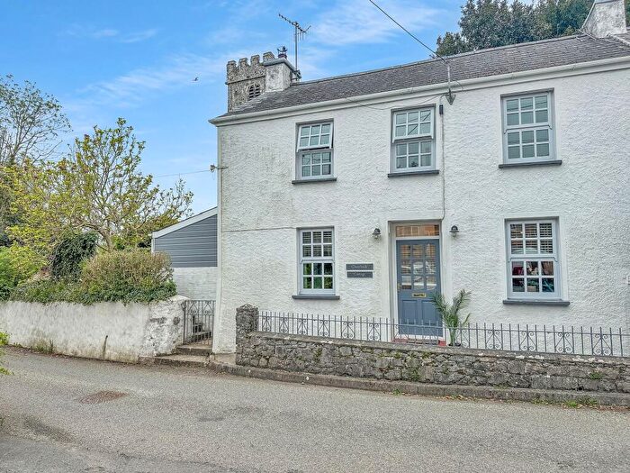 4 Bedroom Semi-Detached House For Sale In St. Florence, Tenby, SA70