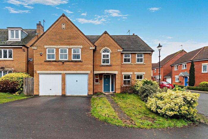 5 Bedroom Detached House For Sale In Lime Tree Avenue, Uppingham, Rutland, LE15