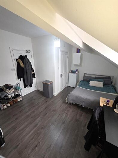 4 Bedroom Semi Detached House To Rent In Harborne Park Road, Harborne, Birmingham, B17