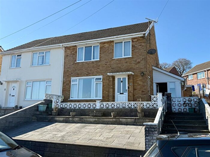 3 Bedroom Property For Sale In Bryn Yr Eglwys, Lampeter, SA48