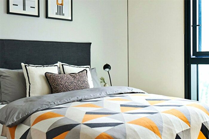 1 Bedroom Apartment To Rent In Uncle Elephant & Castle, Churchyard Row, SE11