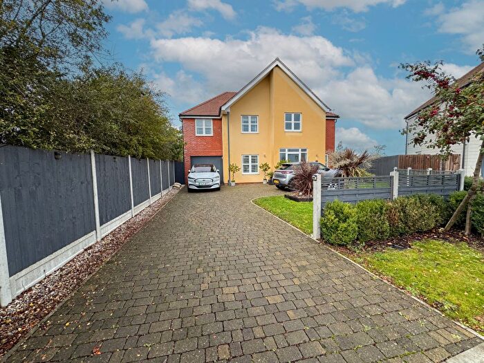 6 Bedroom Detached House For Sale In Wilson Close, Tendring, Clacton-On-Sea, CO16