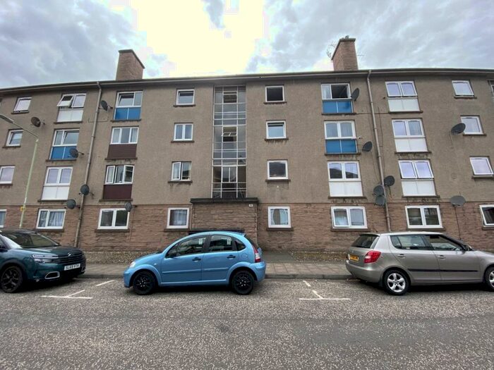 2 Bedroom Flat To Rent In Stormont Street, Perth, PH1