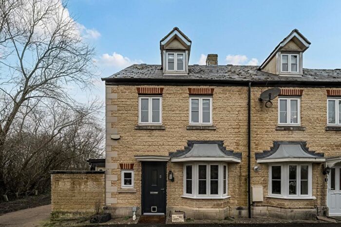 4 Bedroom End Of Terrace House For Sale In Brome Way, Shilton Park, Carterton, OX18