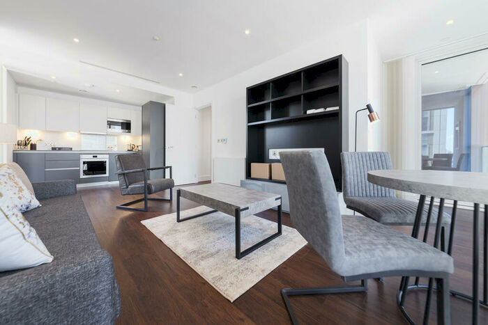 2 Bedroom Apartment To Rent In Harbour Way, London, E14