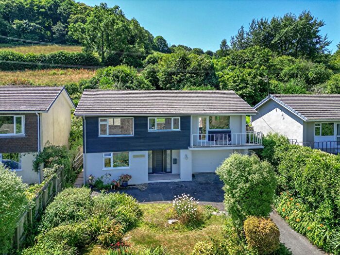 4 Bedroom Detached House For Sale In Buckfastleigh, Devon, TQ11