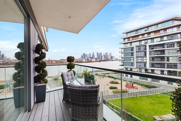 2 Bedroom Flat For Sale In Harrison Walk, London, SE10