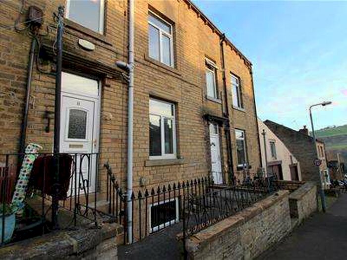 2 Bedroom Terraced House To Rent In East Parade, Sowerby Bridge, HX6