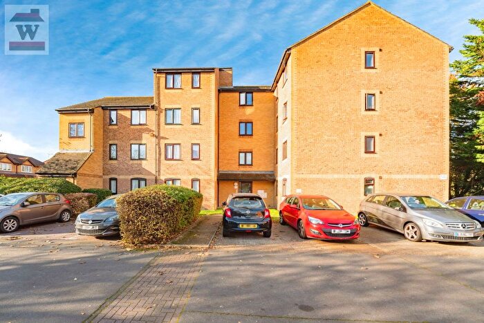 1 Bedroom Studio To Rent In Burket Close, Southall, UB2