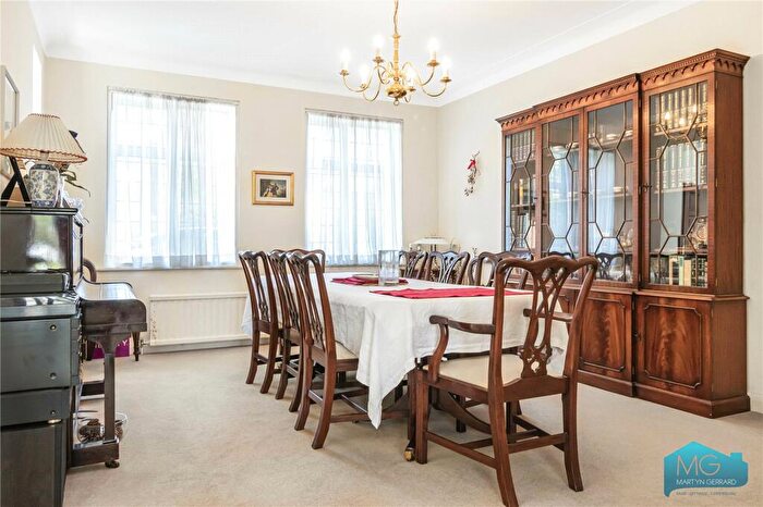 4 Bedroom Detached House For Sale In Aylmer Road, London, N2