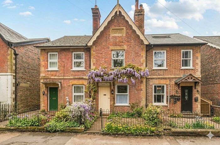 3 Bedroom Terraced House For Sale In Station Road, Groombridge, TN3