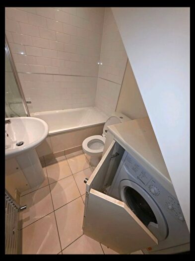 1 Bedroom Flat To Rent In Berrymede Road, Chiswick, W4