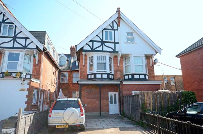 1 Bedroom Flat For Sale In St. Marys Road, Woodgrange St. Marys Road, BH1
