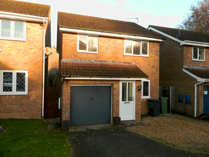 3 Bedroom Detached House To Rent In Dorrel Close, Basingstoke, RG22