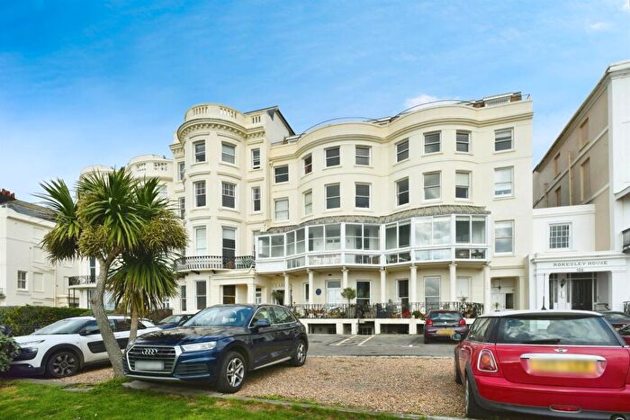 3 Bedroom Apartment For Sale In Marine Parade, Brighton, BN2
