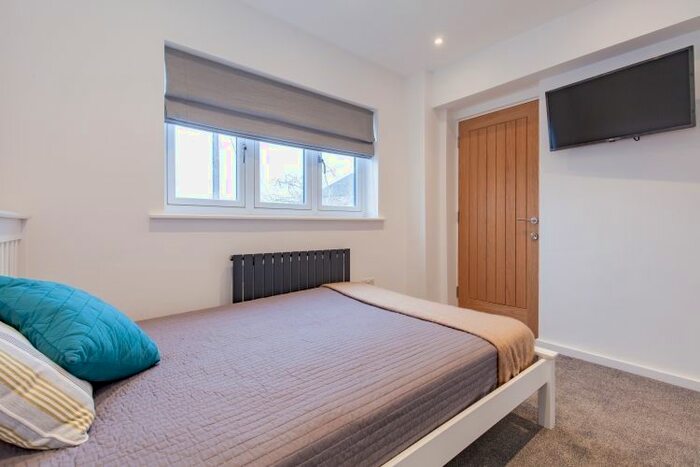 1 Bedroom Flat To Rent In Montagu Road, Botley, Oxford OX2