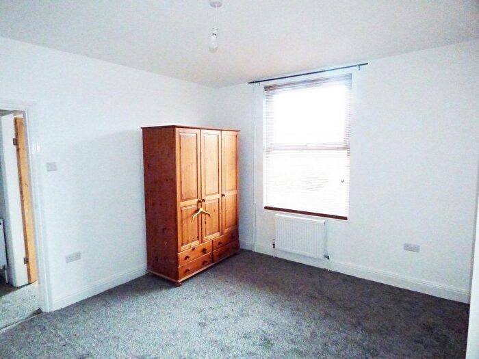 2 Bedroom Terraced House To Rent In Hayleigh Mount, Leeds, LS13