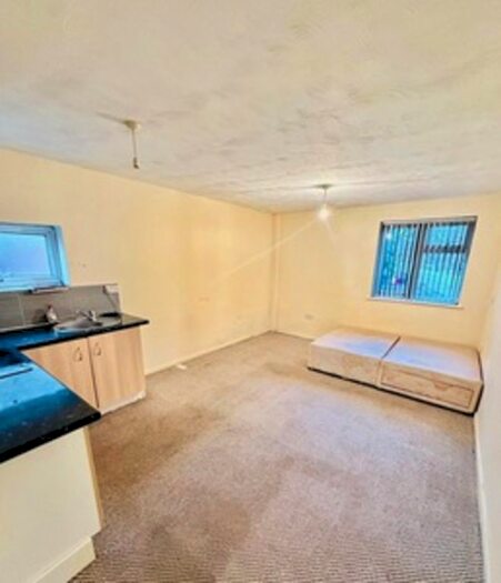 1 Bedroom Studio To Rent In Flat, - Wellington Road, Dudley, DY1