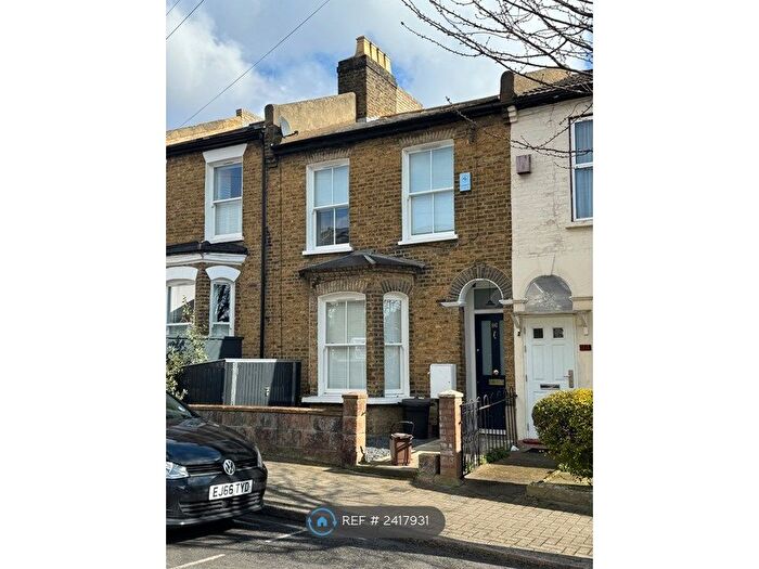 3 Bedroom Terraced House To Rent In Balham Grove, London, SW12