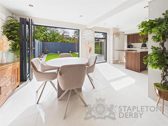 3 Bedroom Semi-Detached House For Sale In Croxteth Drive, Rainford, St. Helens, WA11