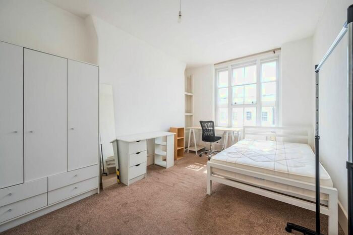 2 Bedroom Flat To Rent In Clerkenwell Road, Farringdon, London, EC1R