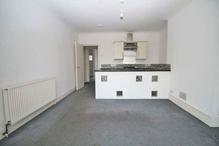 2 Bedroom Apartment To Rent In Old Shoreham Road, Brighton, BN1