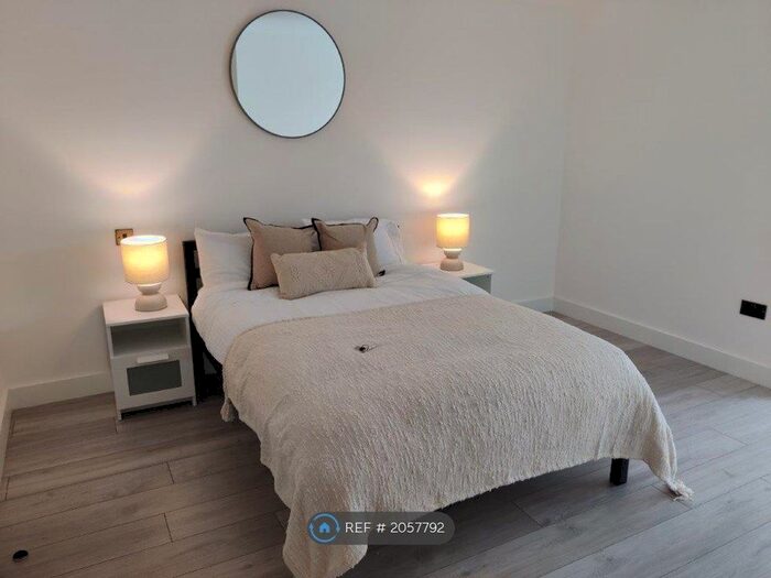 1 Bedroom Flat To Rent In Princes Street, Stafford, ST16