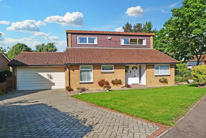 4 Bedroom Detached Bungalow For Sale In Earlsmead, Letchworth Garden City, SG6