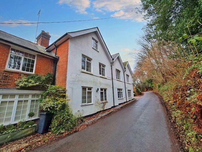 2 Bedroom House To Rent In Tunbridge Lane, Liphook, GU30