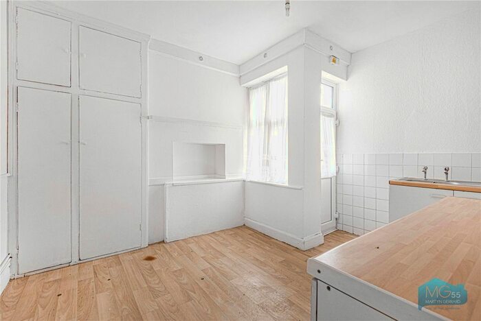 2 Bedroom Flat To Rent In All Souls Avenue, Kensal Rise, London, NW10
