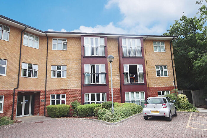 1 Bedroom Apartment For Sale In Rowan Drive, Billingshurst, RH14