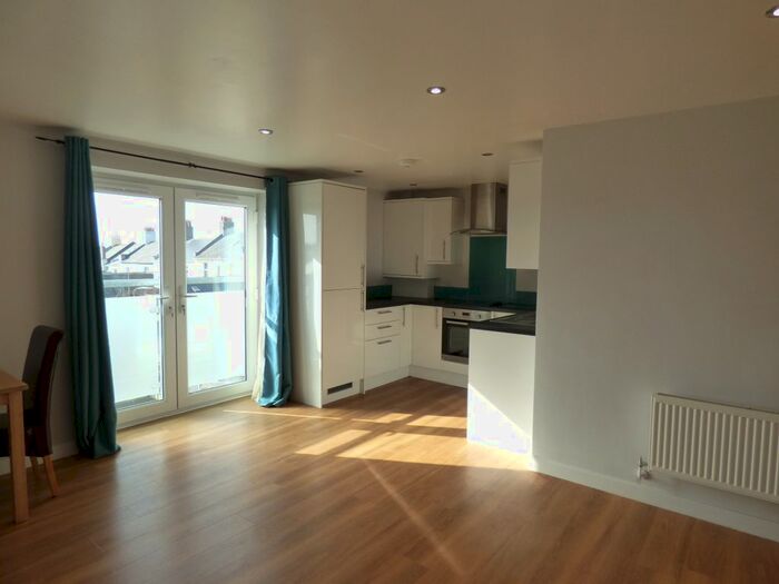 2 Bedroom Flat To Rent In Victoria Place, Stoke, Plymouth, PL2