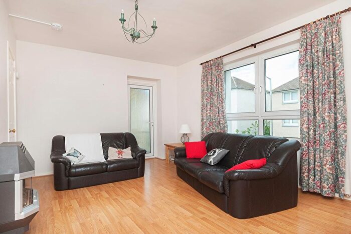 2 Bedroom Flat To Rent In Rankin Drive, Edinburgh, EH9