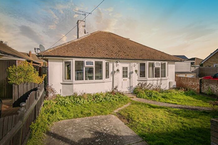 2 Bedroom Detached Bungalow For Sale In Roydon Way, Frinton-On-Sea, CO13