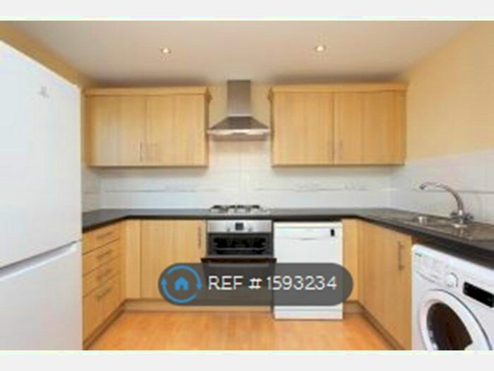 2 Bedroom Flat To Rent In Black Eagle Drive, Ebbsfleet, DA11