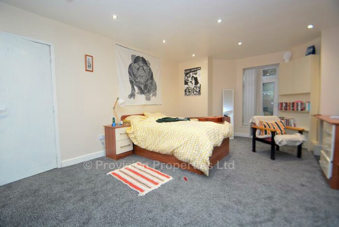 10 Bedroom Terraced House To Rent In Bainbrigge Road, Headingley, Leeds, LS6