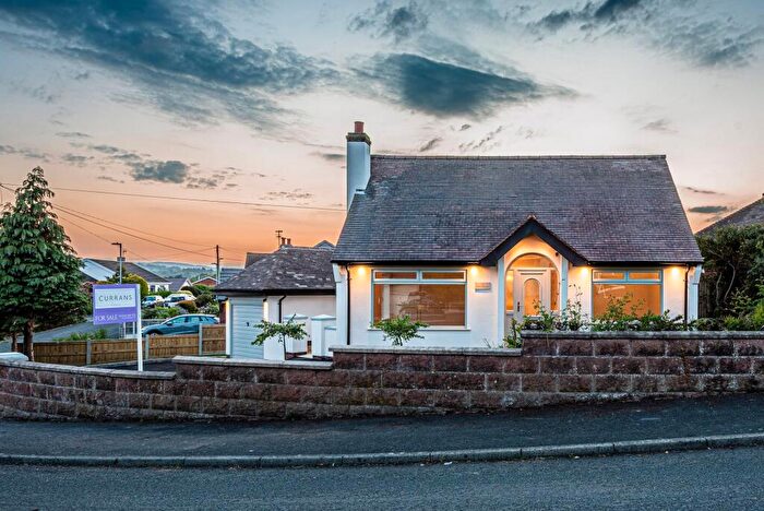 4 Bedroom Detached Bungalow For Sale In Bryn Awelon, Mold, CH7