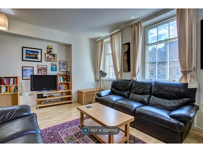 2 Bedroom Flat To Rent In Grainger Street, Newcastle Upon Tyne, NE1