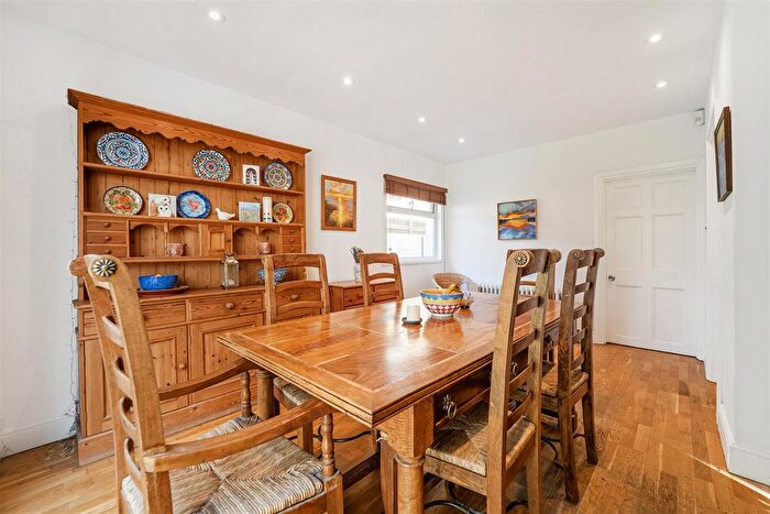 4 Bedroom Detached House For Sale In Church Road, Hanwell, W7
