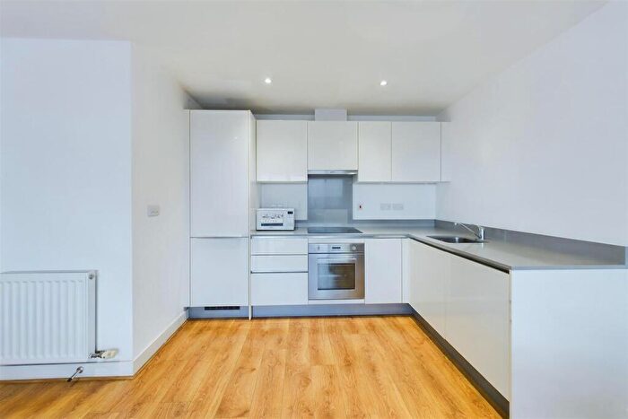 1 Bedroom Flat To Rent In Greenhill Way, Harrow On The Hill, HA1