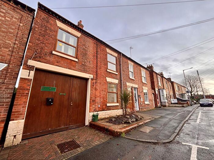 6 Bedroom Terraced House To Rent In Spring Terrace Road, Burton-On-Trent, DE15
