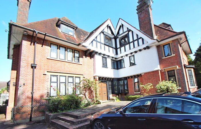 2 Bedroom Flat To Rent In Frithwood Avenue, Northwood, HA6