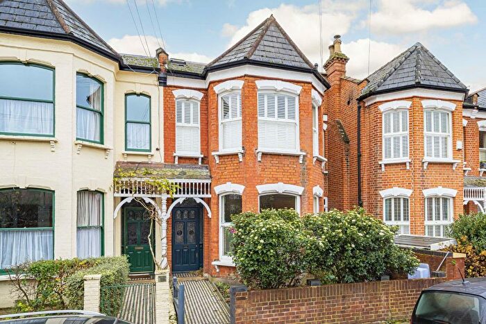 2 Bedroom Property To Rent In Denton Road, Twickenham, TW1