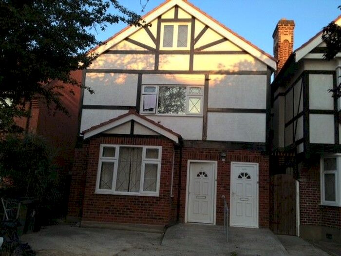 2 Bedroom Flat To Rent In Barley Lane, Ilford, IG3