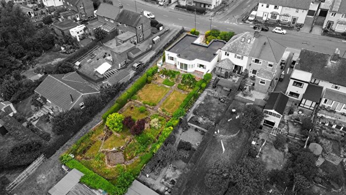 2 Bedroom Bungalow For Sale In Brockwell Lane, Chesterfield, S40