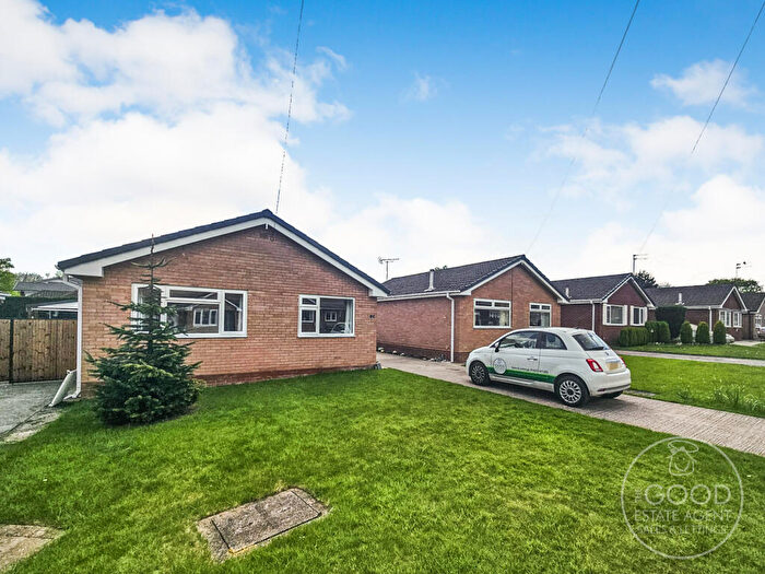 2 Bedroom Bungalow To Rent In Hurlbote Close, Wilmslow, SK9