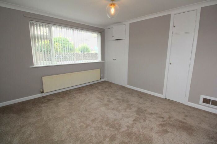 2 Bedroom Apartment To Rent In Daylesford Road, Whitecliff, Poole, BH14